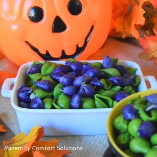 Halloween mac n cheese