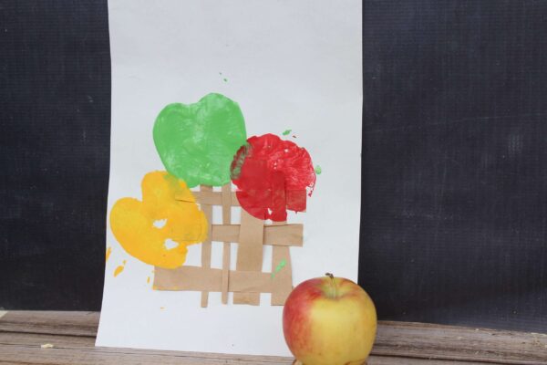 apple stamp painting for toddlers